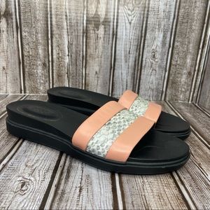 LOGO by Lori Goldstein peach leather slides 8.5
